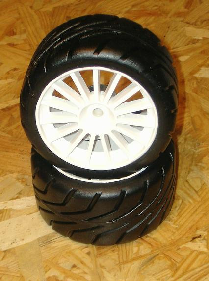 1:5 GRP Reifen DTM GWK22B Tyres hard- glued on wheels white